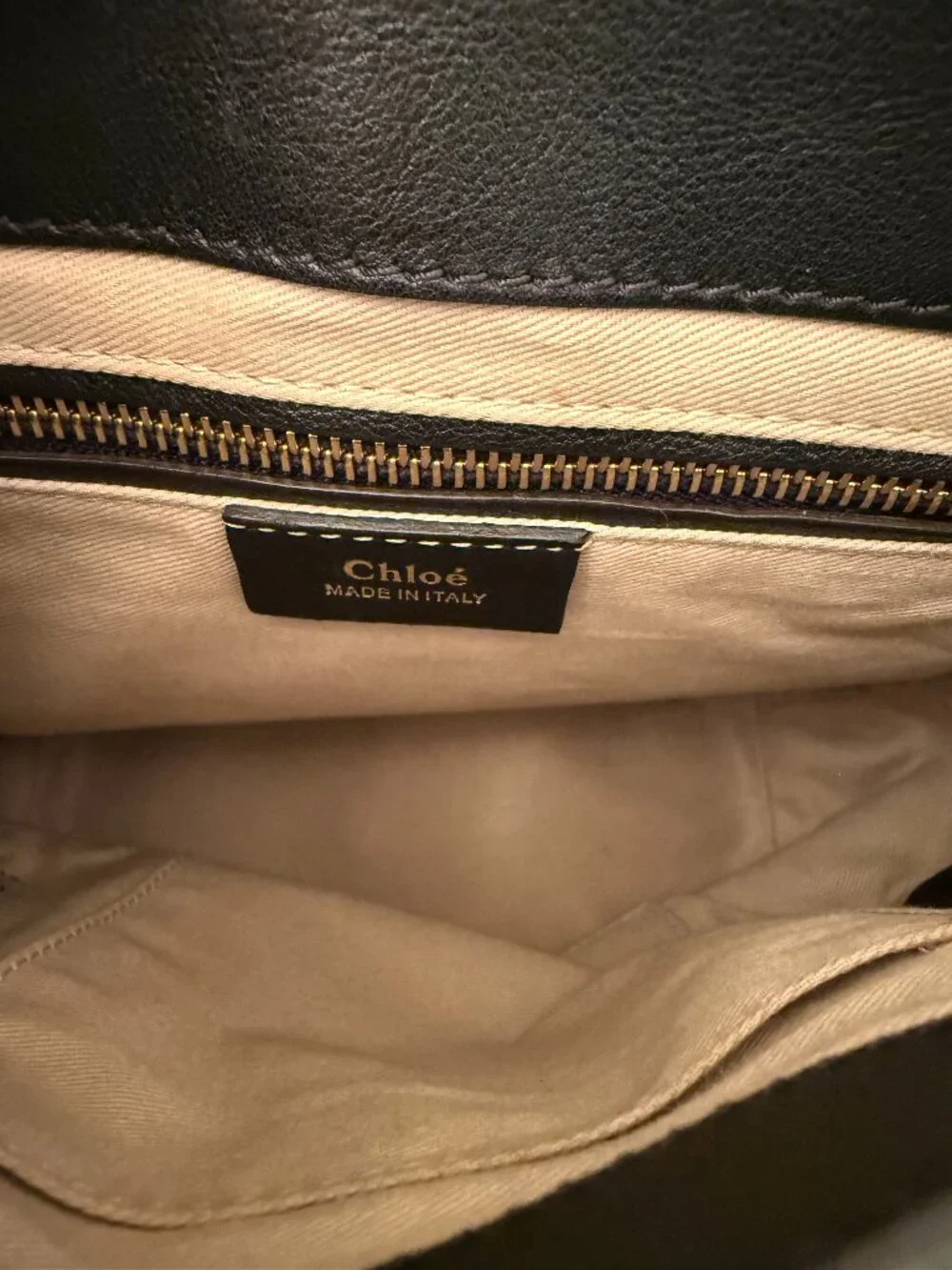 Chloé – Faye Backpack in Black (Leather & Suede) - Picture 7 of 7